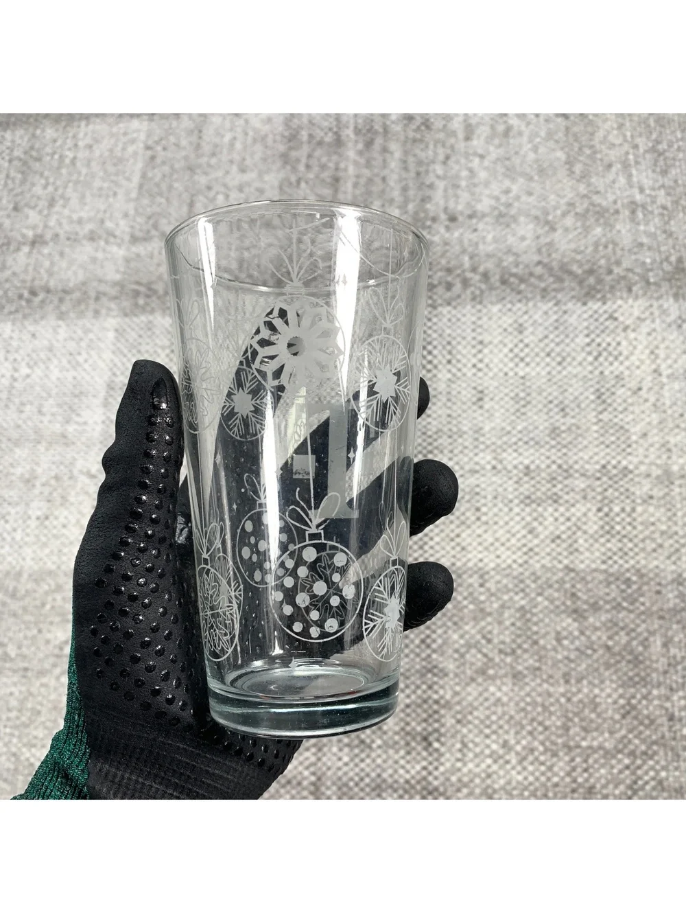 T-Mobile Branded Glasses Set with Etched Logo and‎ Decorative Pattern